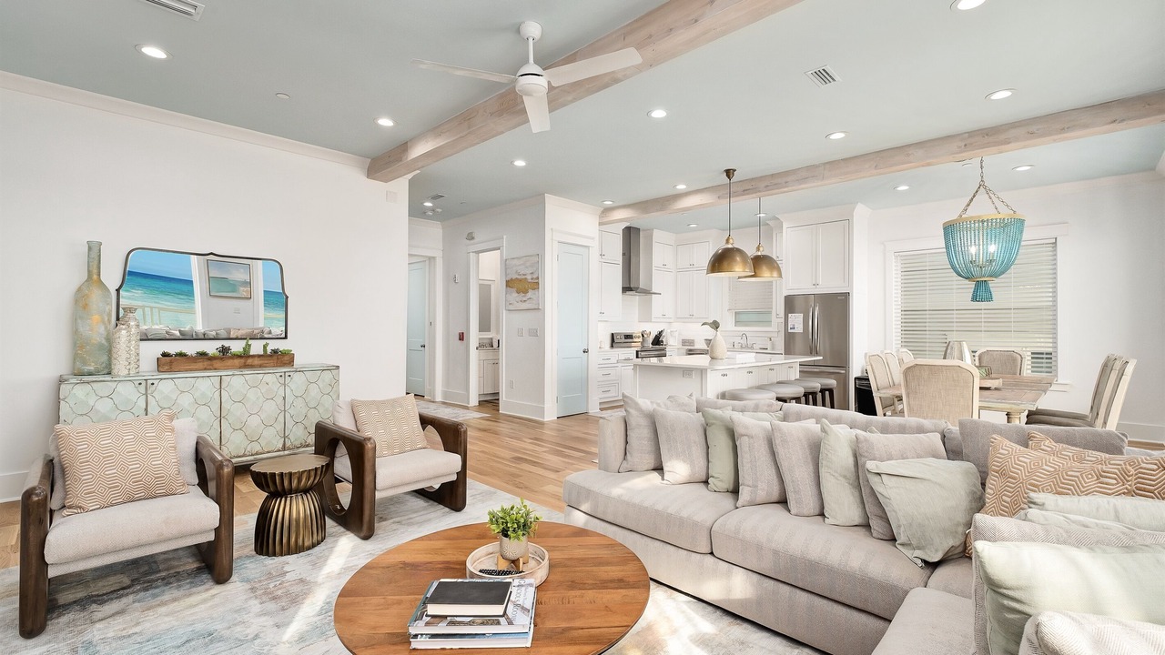 Photo of Livingroom in Laguna Beach Estates