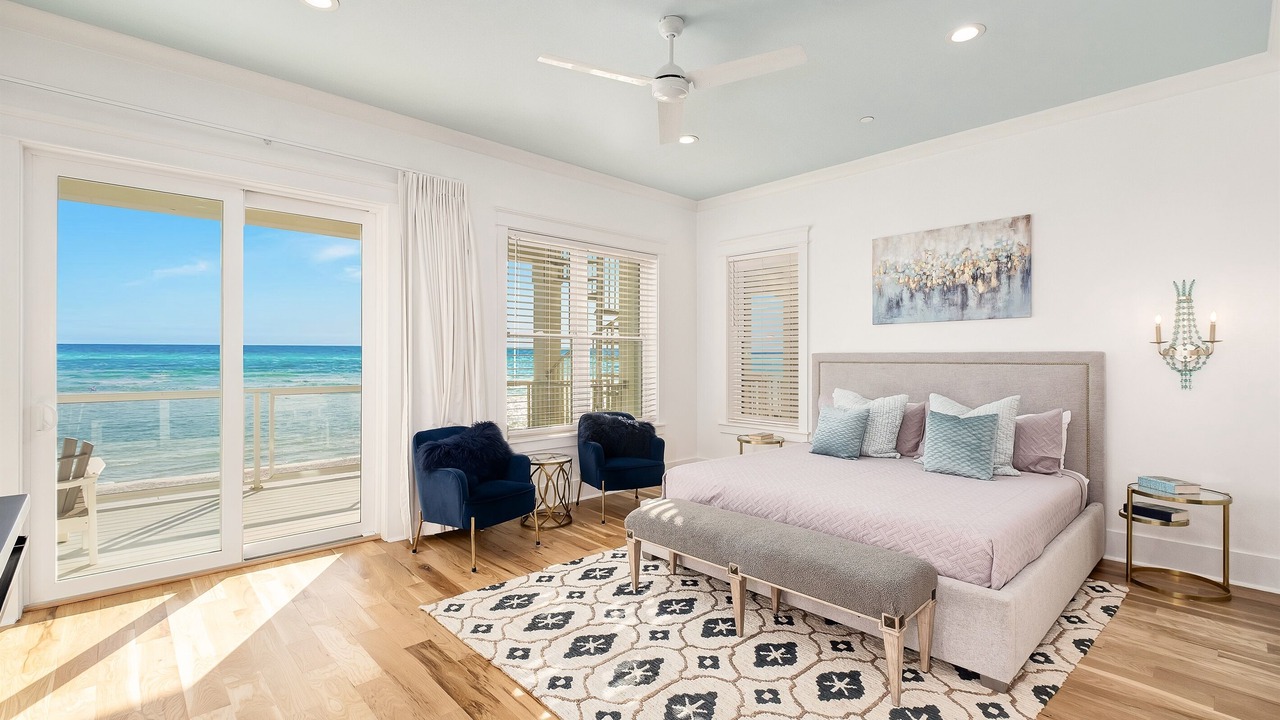 Photo of Bedroom in Laguna Beach Estates