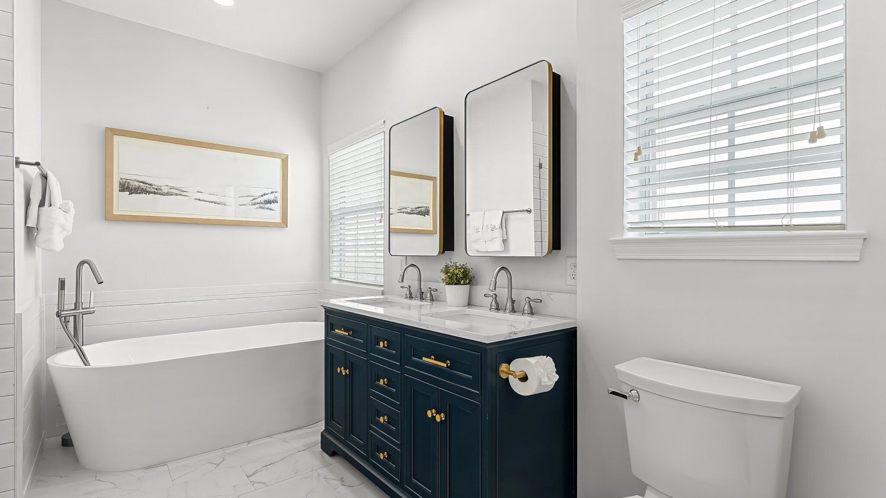 Photo of Bathroom in Crystal Beach