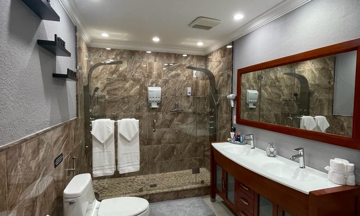 Photo of Bathroom in Greenacres