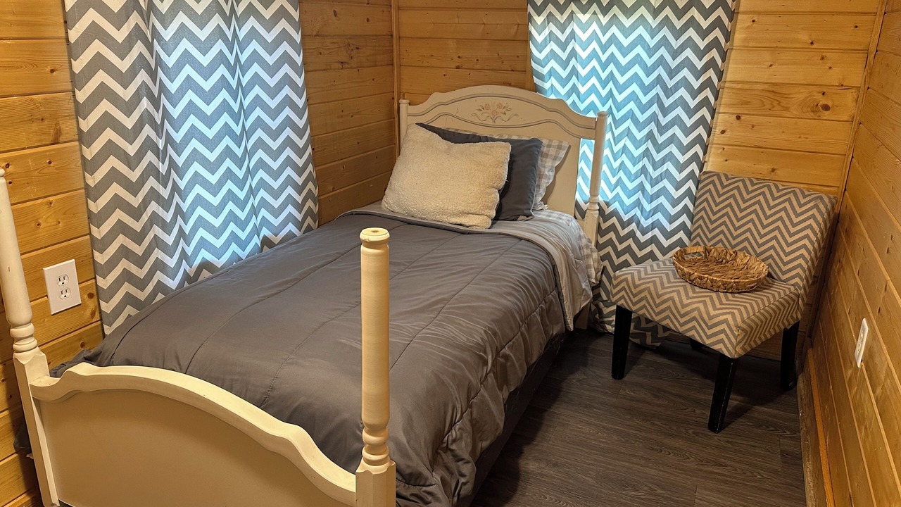 Photo of Bedroom in Lake Arthur