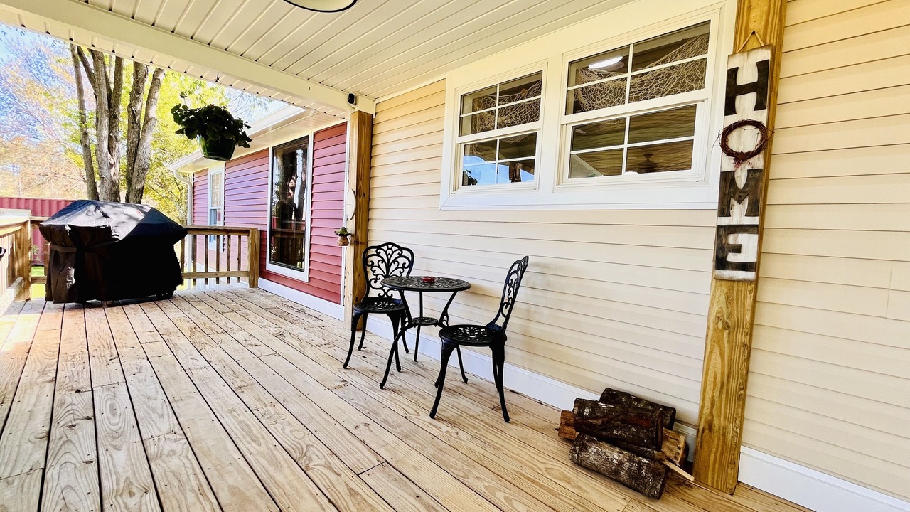 Photo of Outdoor in McNeill