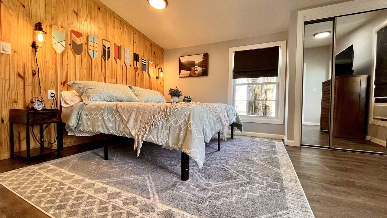 Photo of Bedroom in McNeill