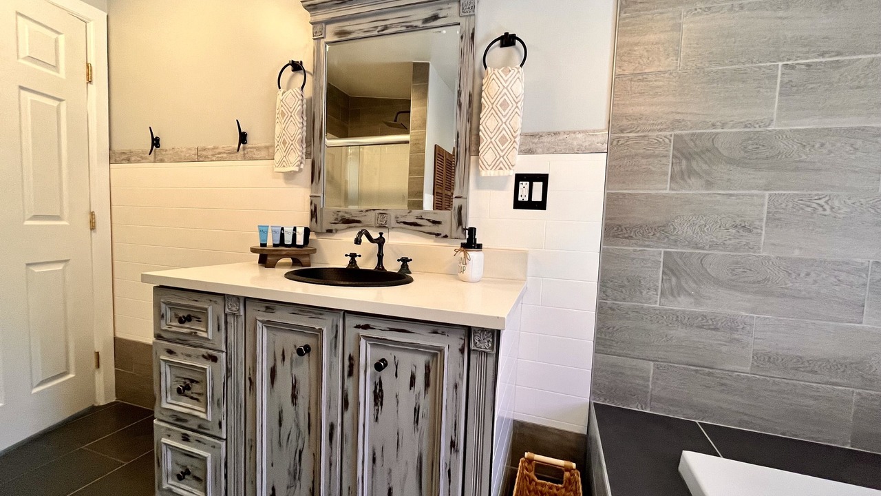 Photo of Bathroom in McNeill
