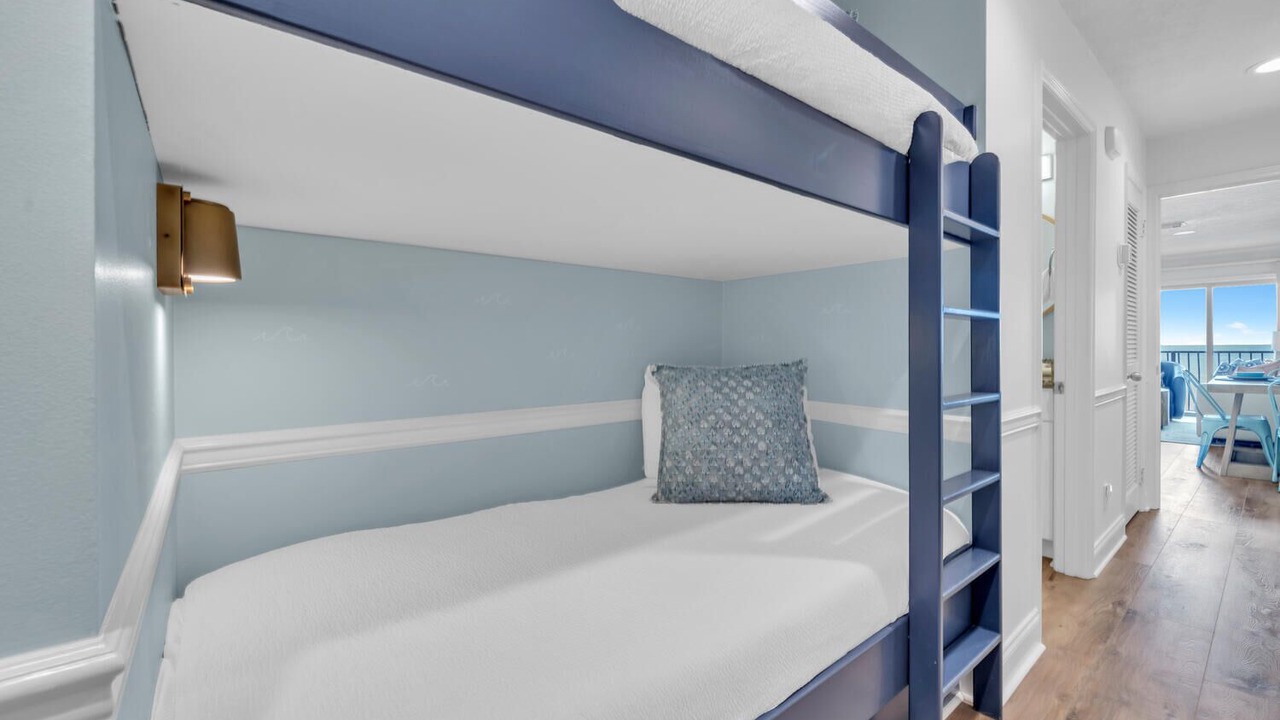 Photo of Bedroom in Crystal Beach