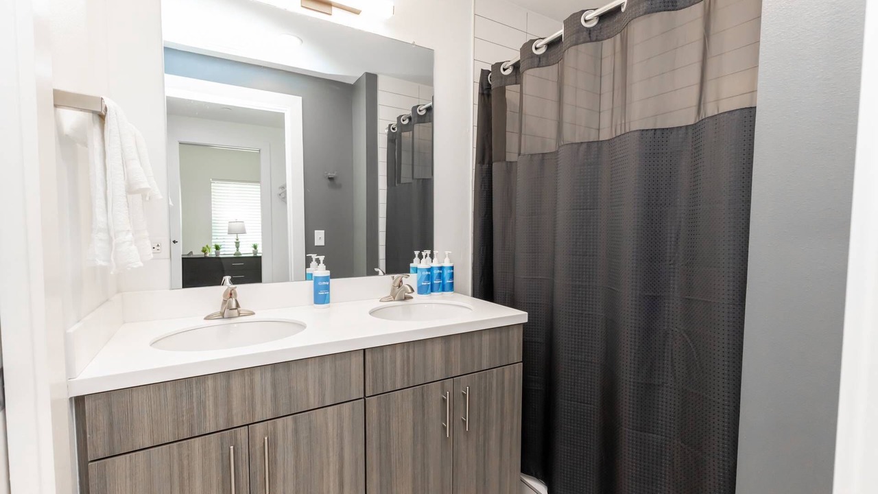 Photo of Bathroom in Zephyrhills