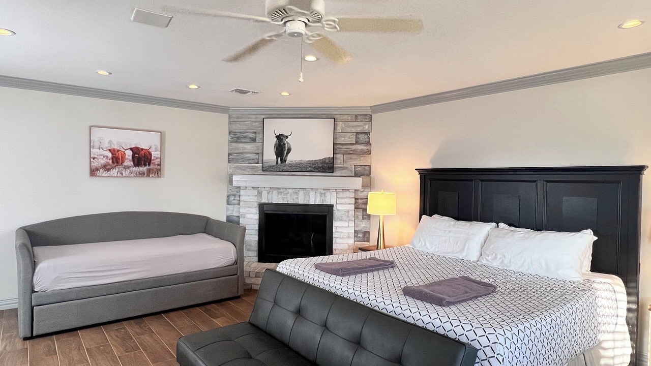 Photo of Bedroom in Lewisville