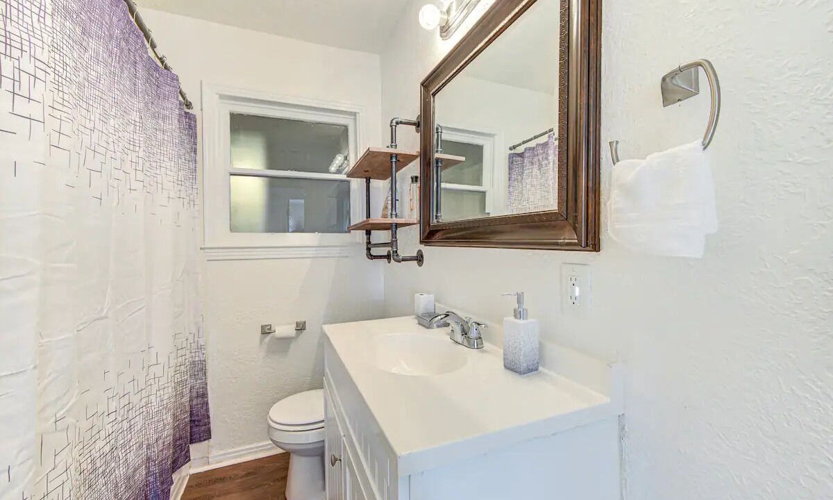 Photo of Bathroom in Beaumont