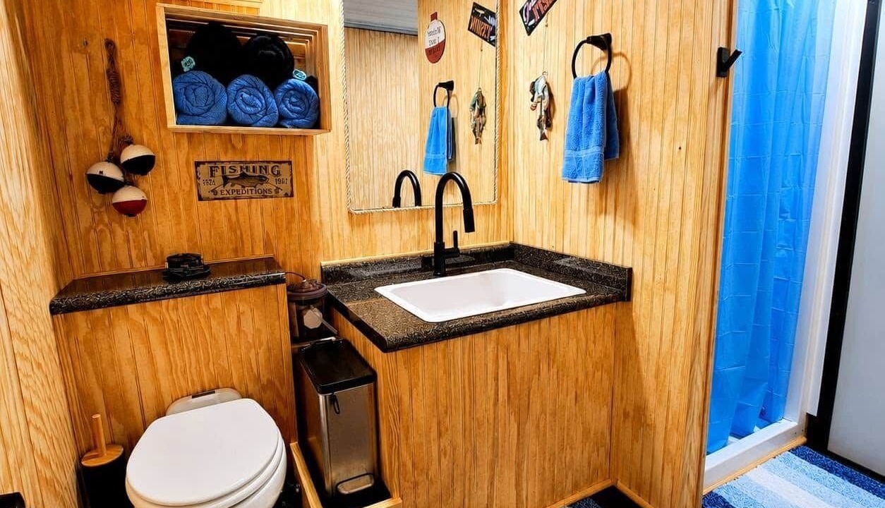 Photo of Bathroom in Uncertain
