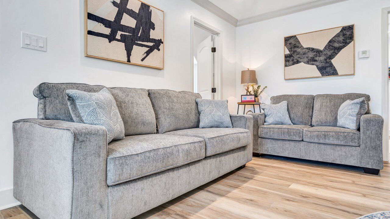 Photo of Livingroom in Mid-City