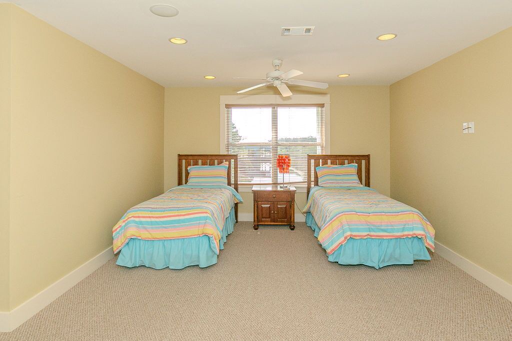 Photo of Bedroom in Shoreline Park