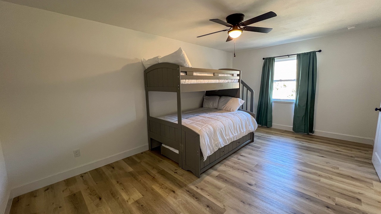 Photo of Bedroom in Shalimar