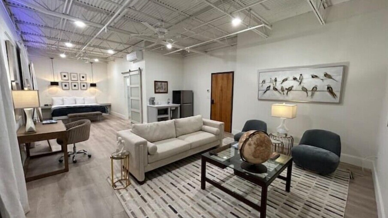 Photo of Livingroom in Downtown Jackson