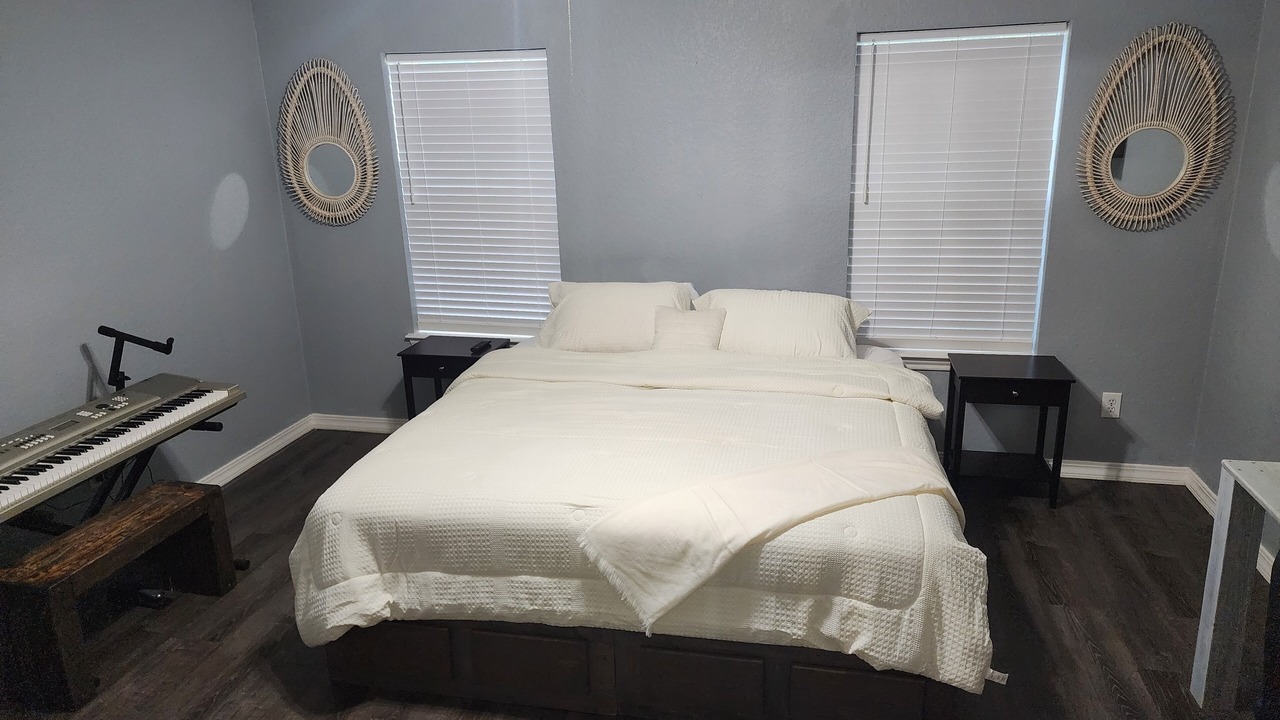 Photo of Bedroom in League City