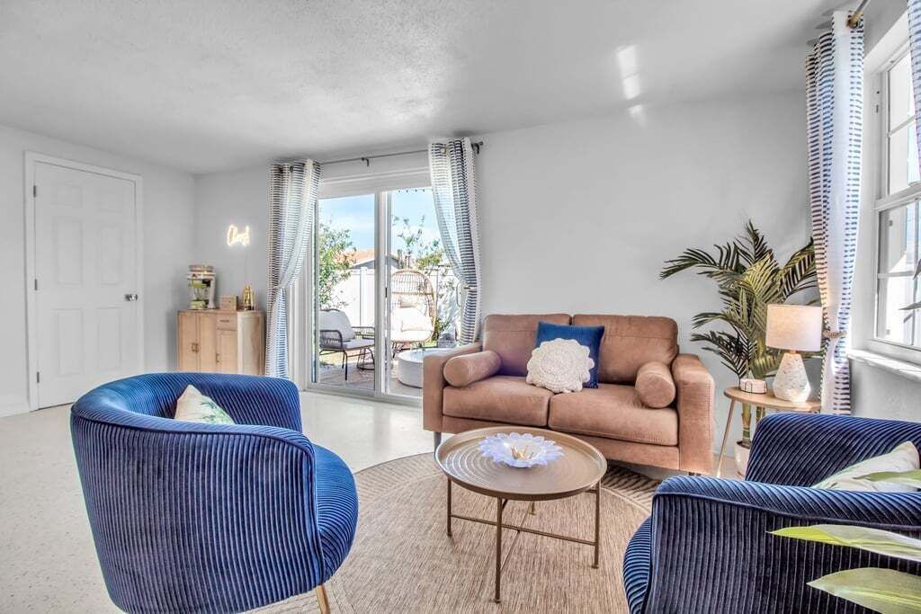 Photo of Livingroom in Seminole