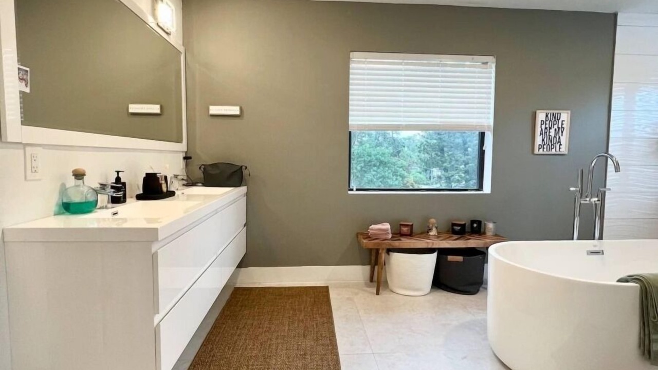 Photo of Bathroom in Edgewood