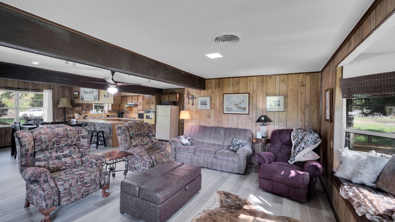Photo of Livingroom in Irene