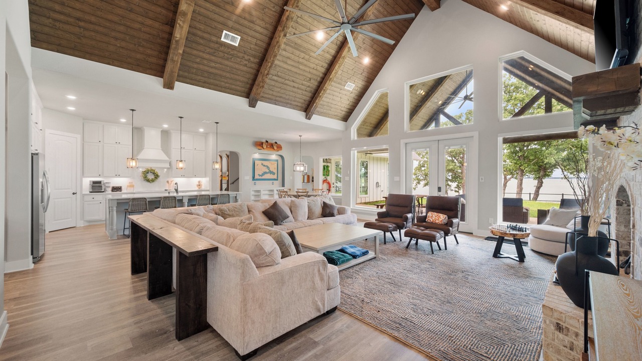 Photo of Livingroom in Streetman