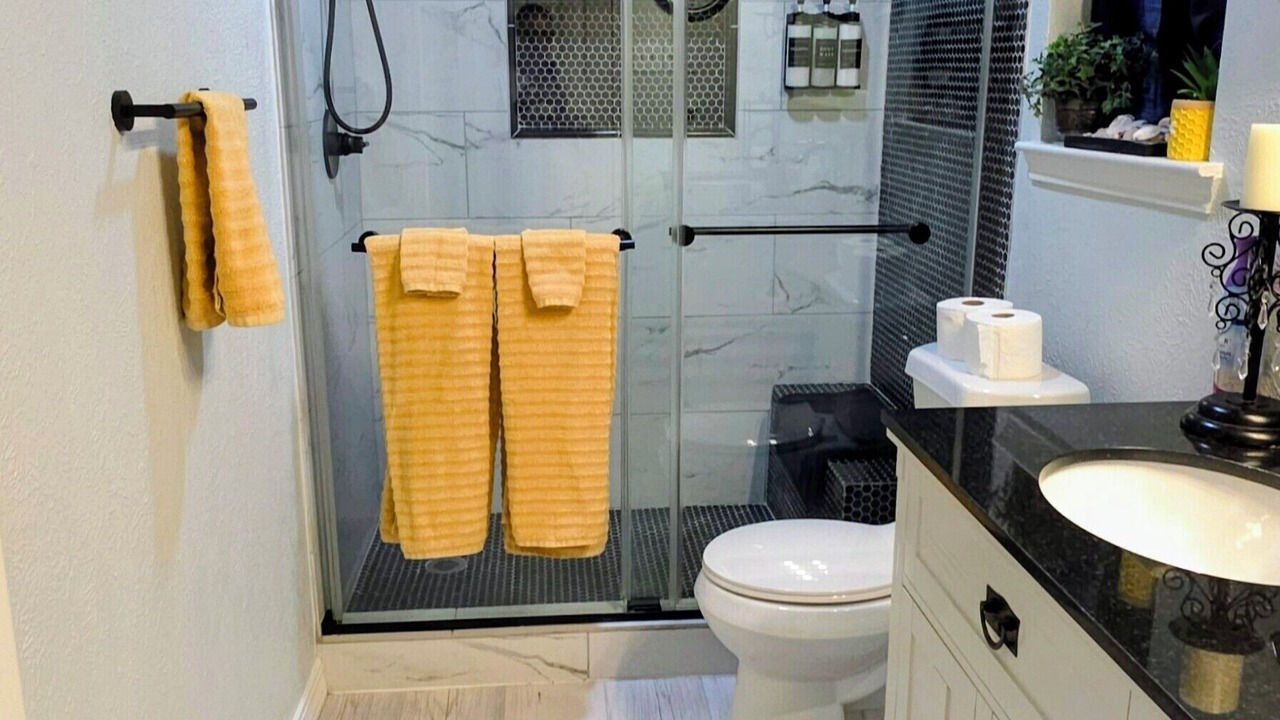 Photo of Bathroom in Deer Park