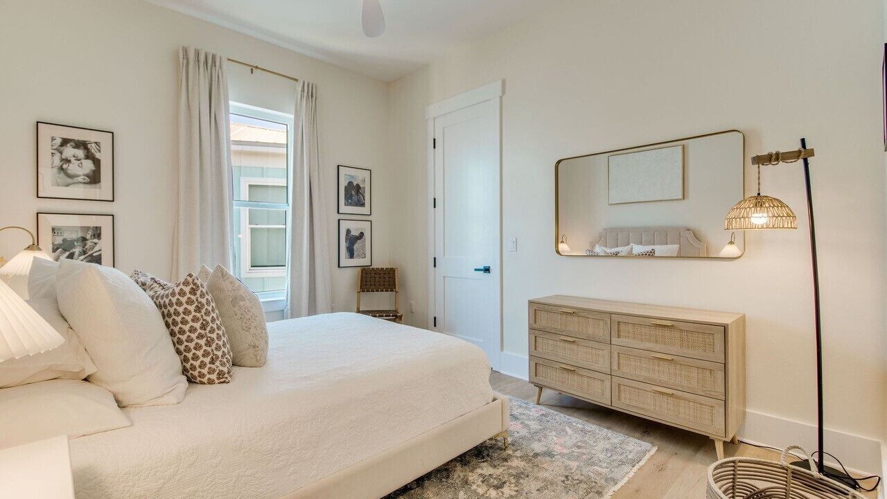 Photo of Bedroom in Pensacola Beach
