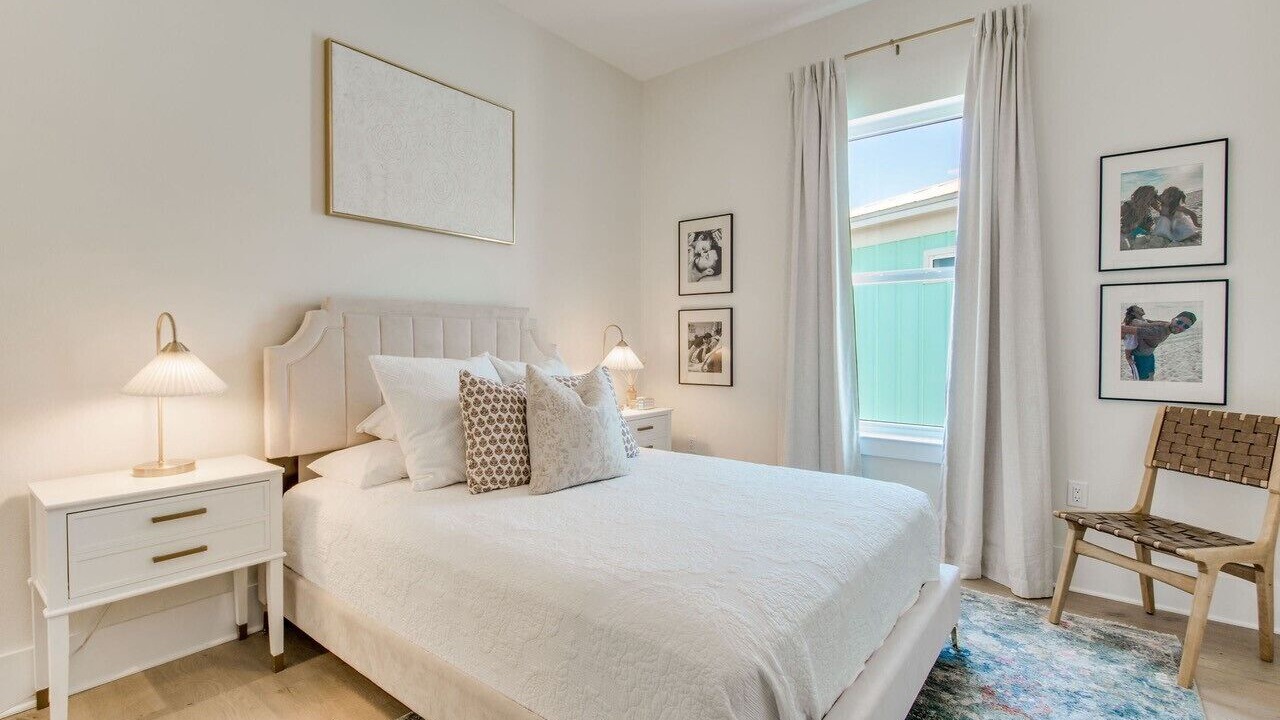 Photo of Bedroom in Pensacola Beach