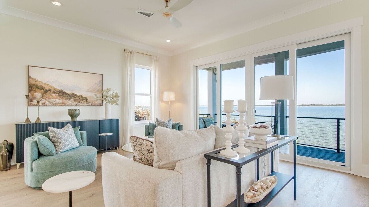 Photo of Livingroom in Pensacola Beach
