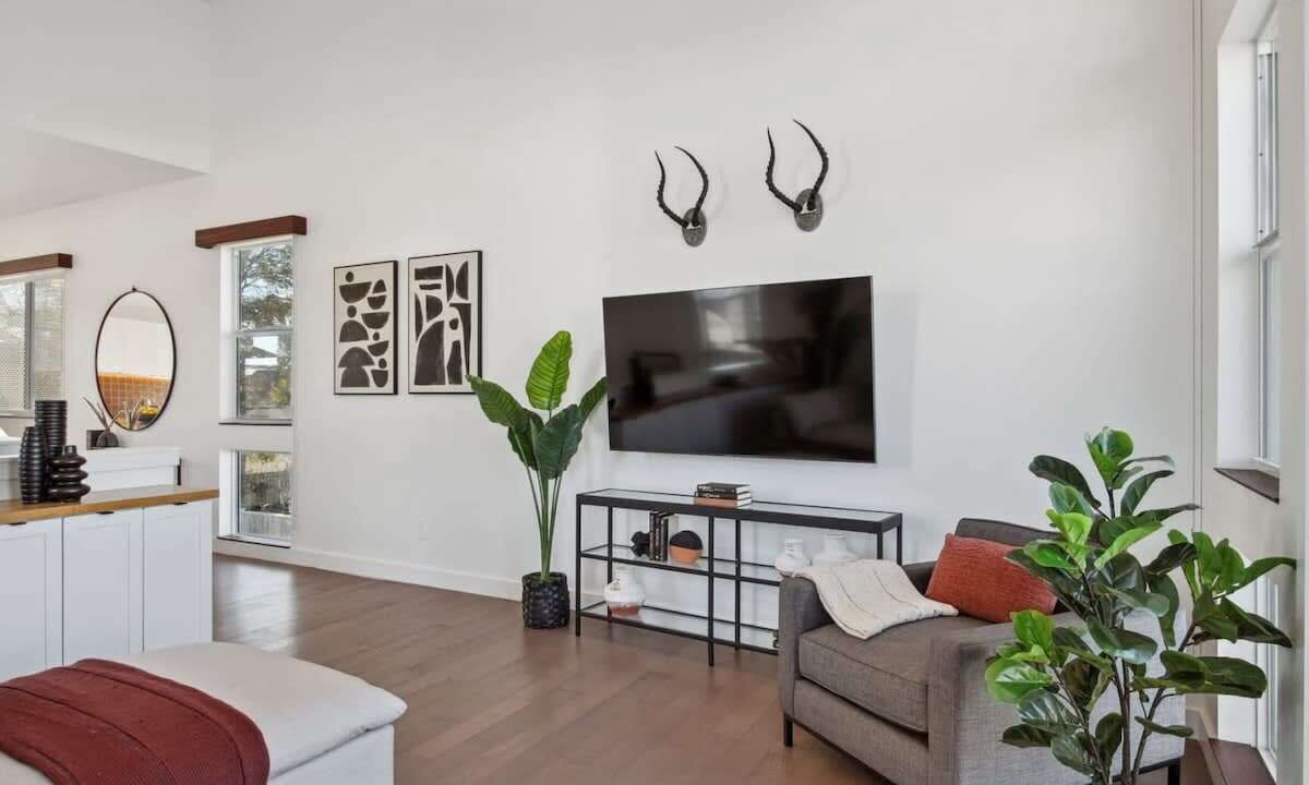 Photo of Livingroom in Saint Thomas Development