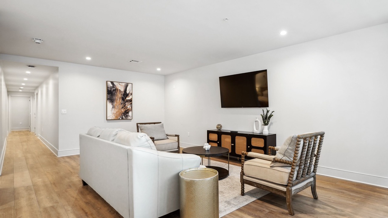 Photo of Livingroom in Central Business District