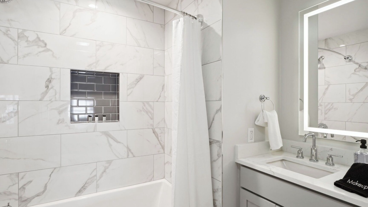 Photo of Bathroom in Central Business District