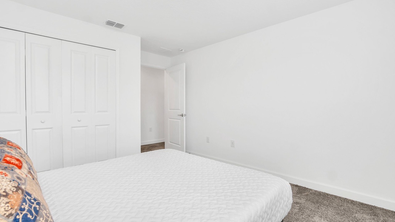 Photo of Bedroom in Bay Lake
