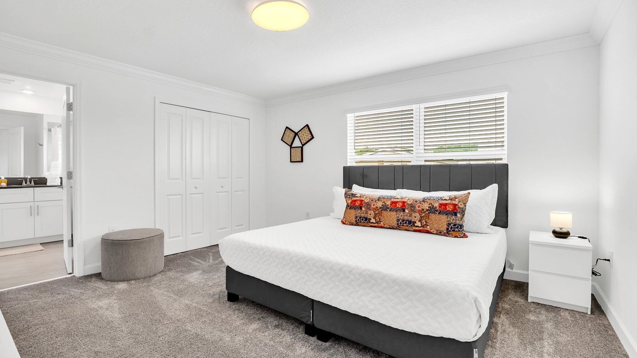 Photo of Bedroom in Bay Lake
