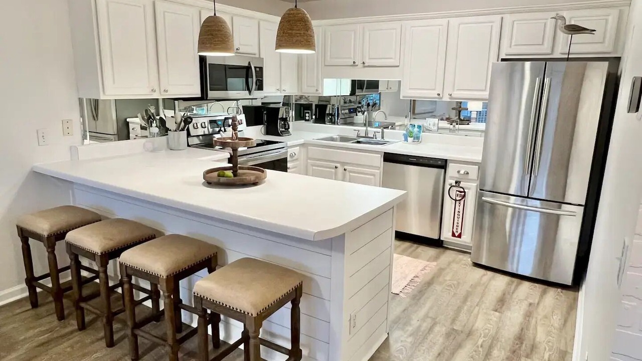 Photo of Kitchen in Summer Breeze
