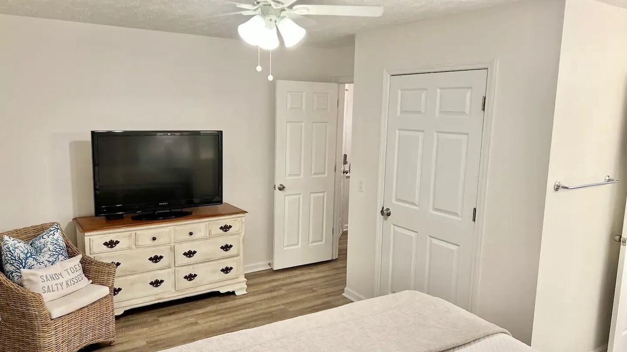 Photo of Bedroom in Summer Breeze