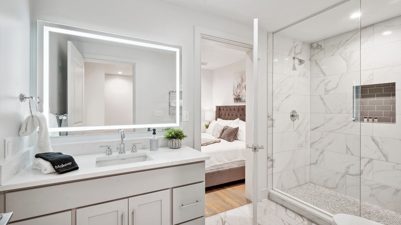 Photo of Bathroom in Central Business District