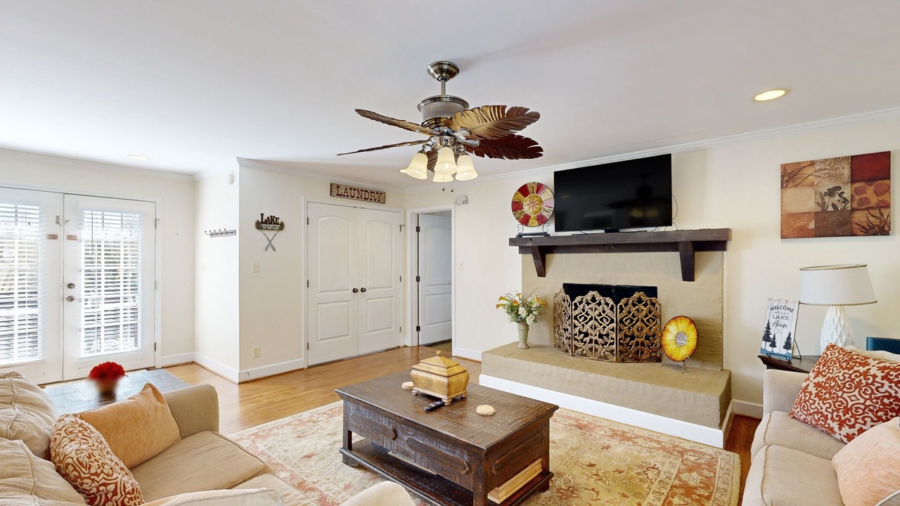 Photo of Livingroom in Northport