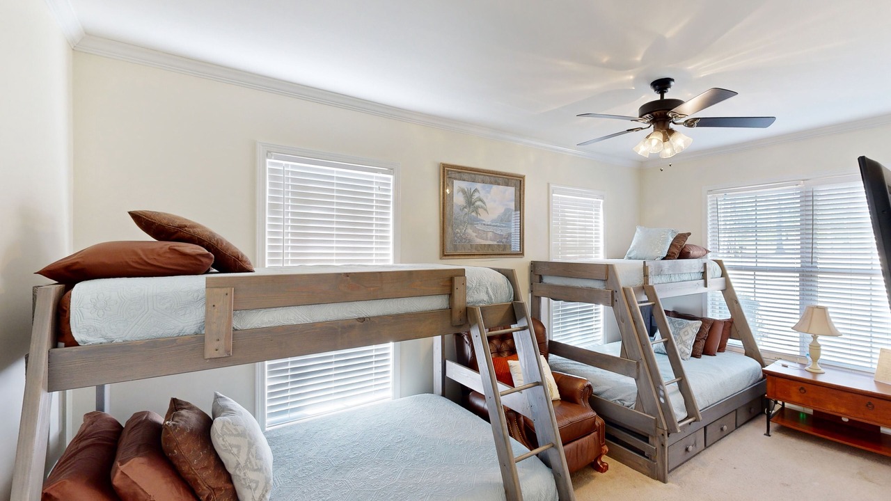 Photo of Bedroom in Northport
