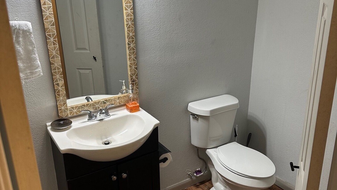 Photo of Bathroom in Lakeview  Jefferson County