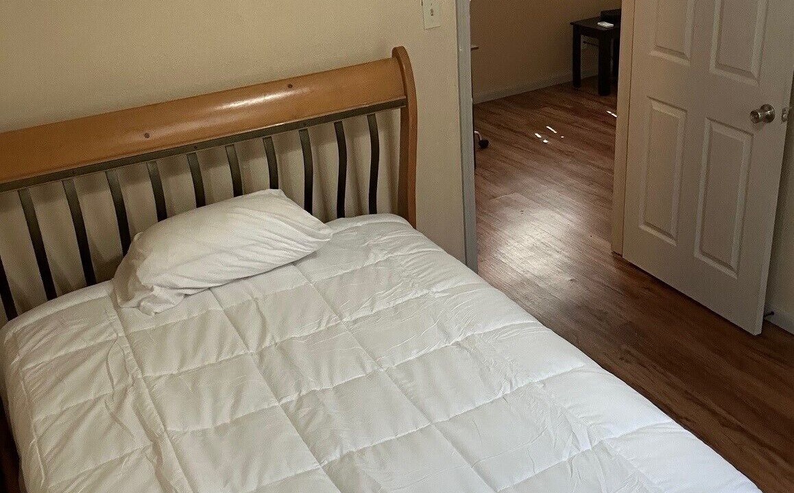 Photo of Bedroom in Lakeview  Jefferson County