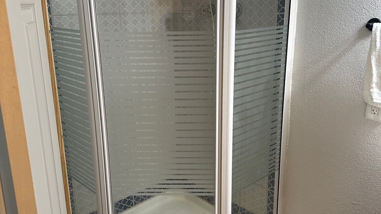 Photo of Bathroom in Lakeview  Jefferson County