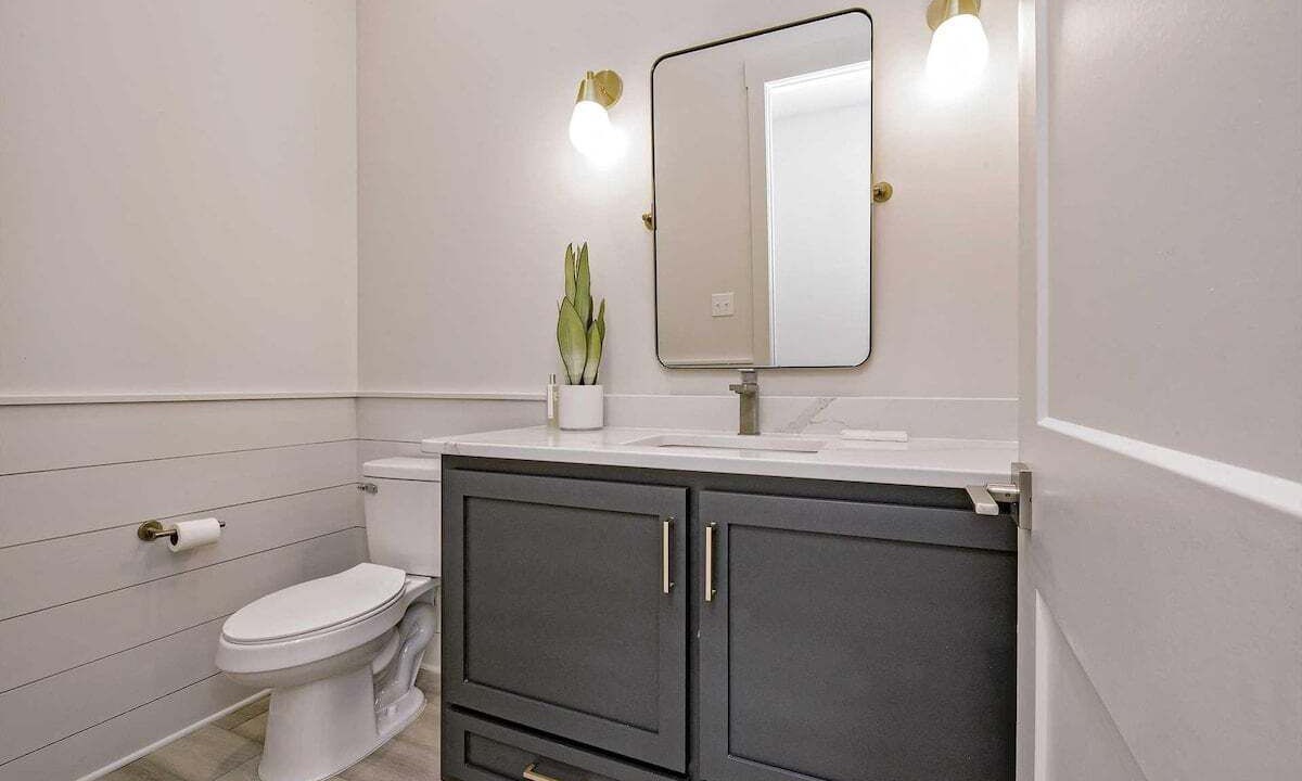 Photo of Bathroom in Gulf Shores