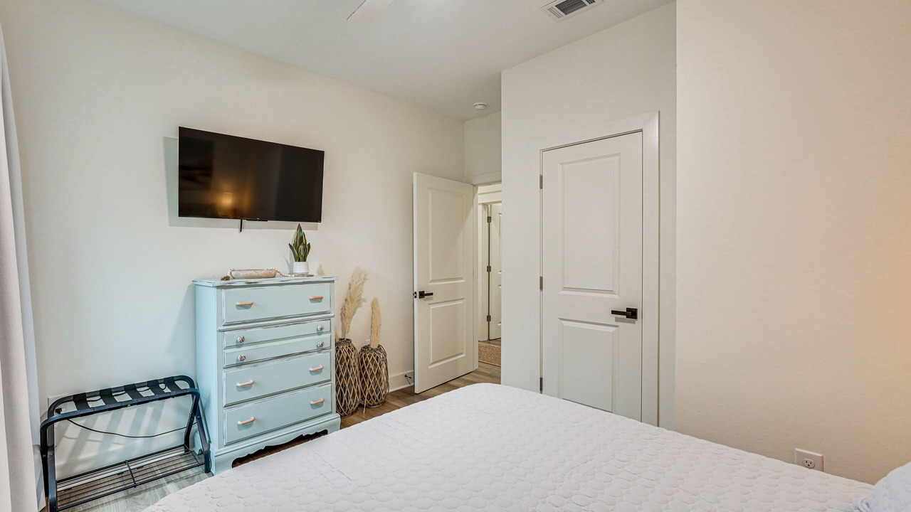 Photo of Bedroom in Laguna Beach Estates