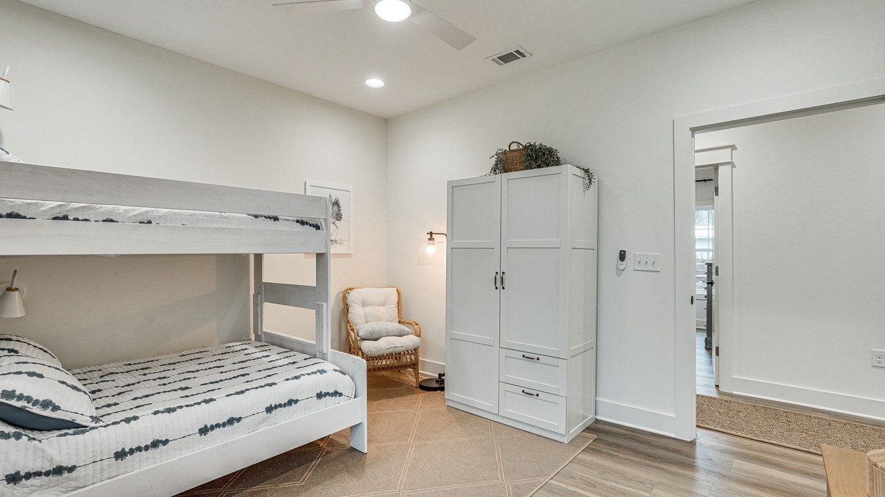 Photo of Bedroom in Laguna Beach Estates
