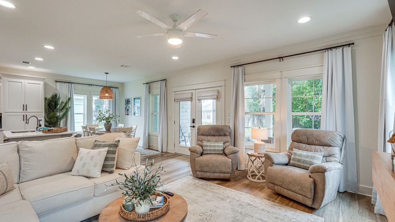 Photo of Livingroom in Laguna Beach Estates