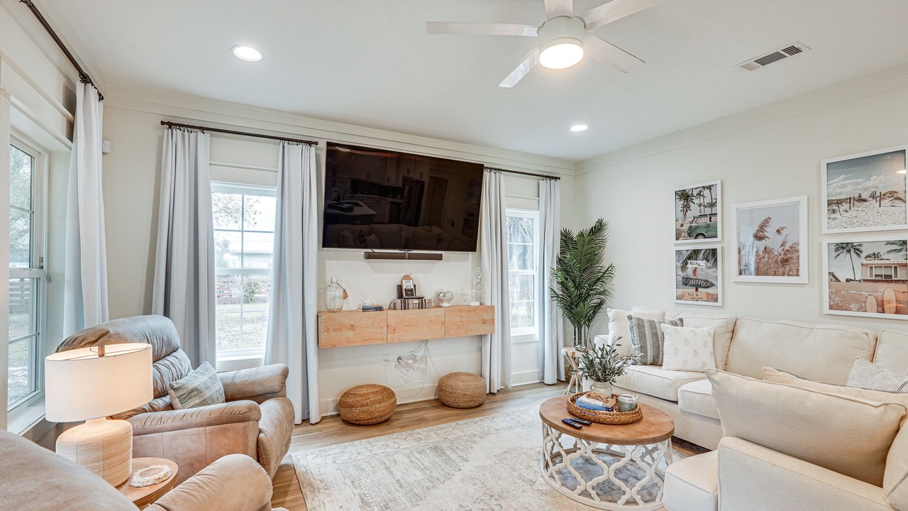 Photo of Bedroom in Laguna Beach Estates