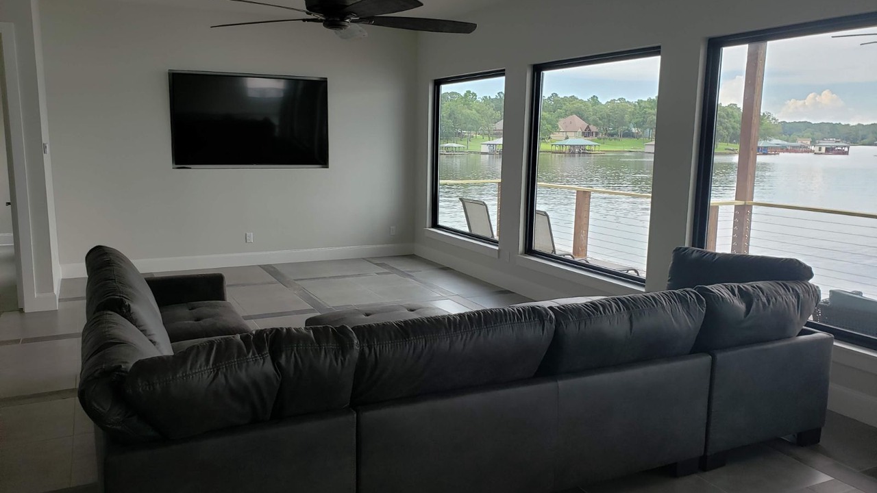 Photo of Livingroom in Tyler