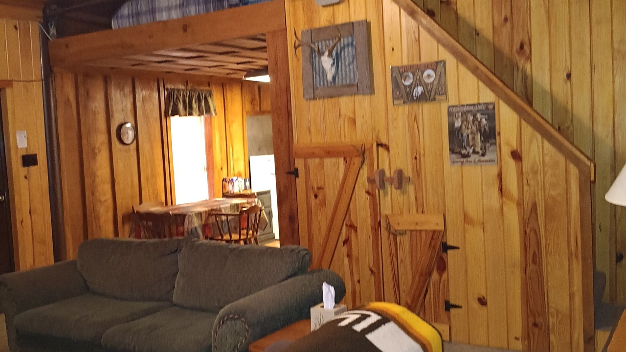 Photo of Livingroom in Yorktown