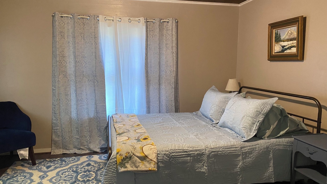 Photo of Bedroom in Zavalla