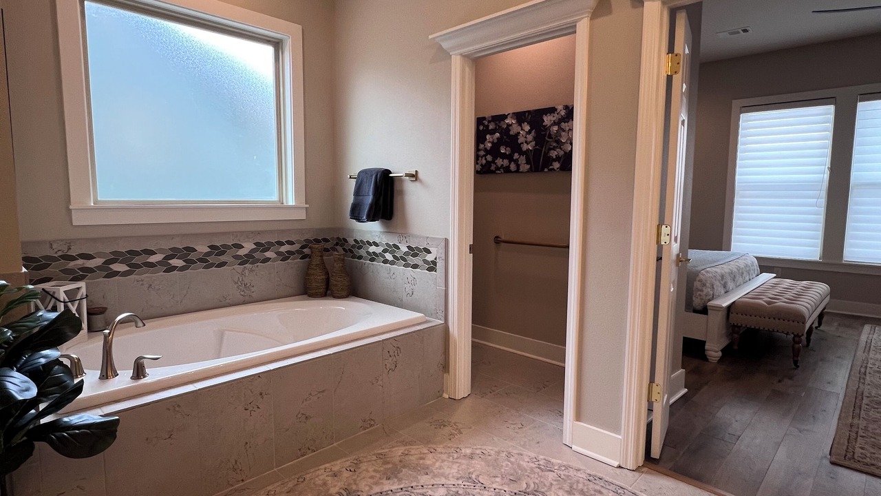 Photo of Bathroom in Hot Springs Village