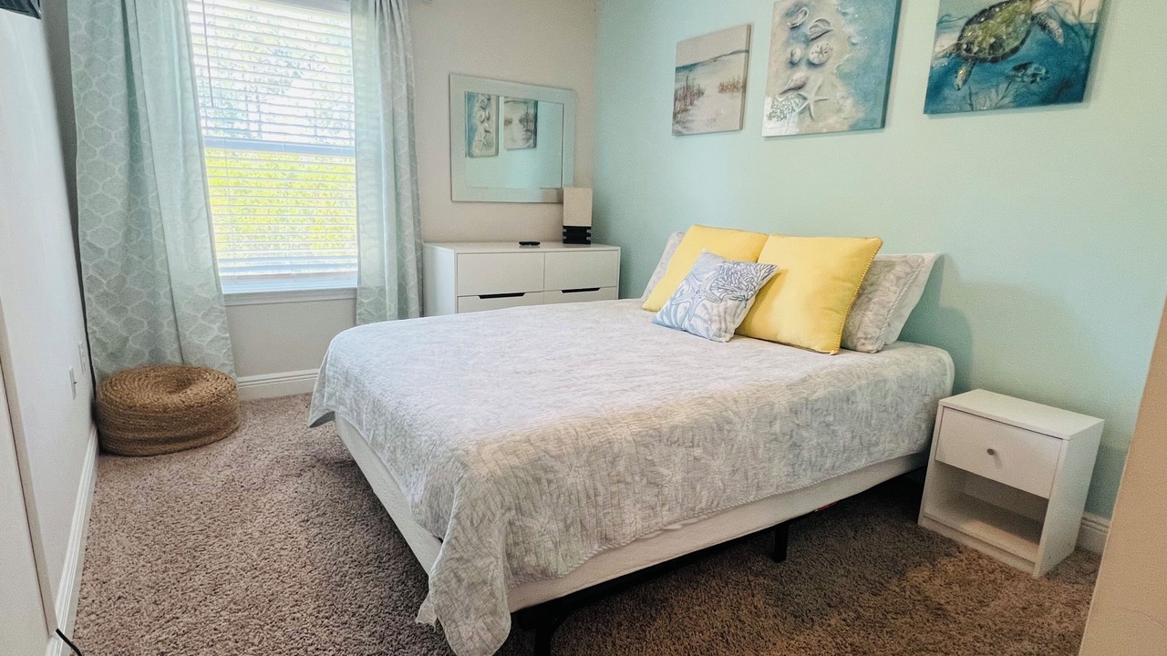 Photo of Bedroom in Upper Grand Lagoon