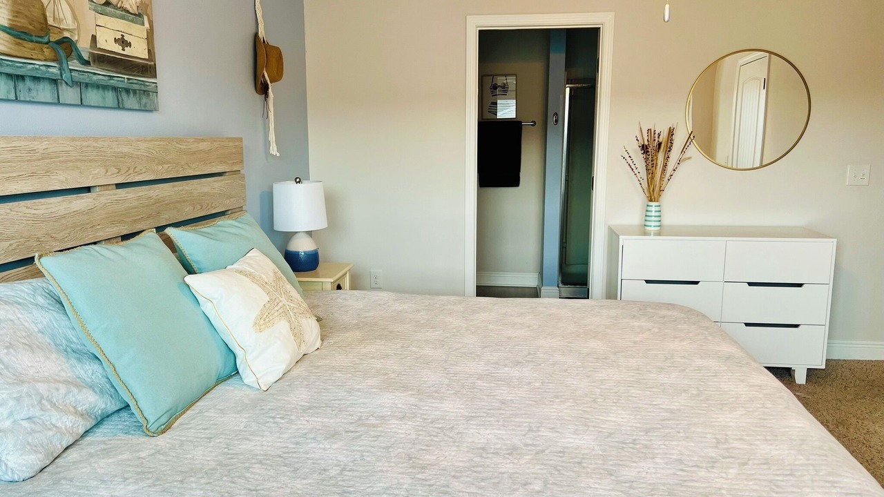 Photo of Bedroom in Upper Grand Lagoon